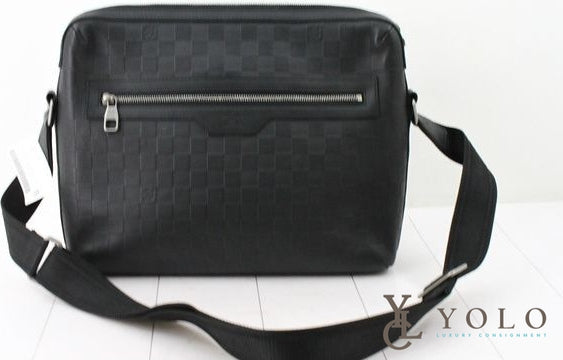 Louis Vuitton Large Messenger Bags for Women, Authenticity Guaranteed