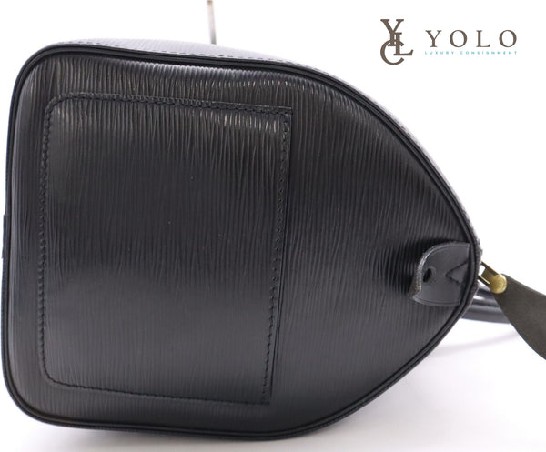 Louis Vuitton Epi Black Speedy 30 Bag