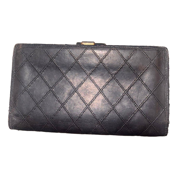 Chanel Vintage Interlocking CC Black Quilted Lambskin Wallet in Black, authentic pre-loved wallet, image 2