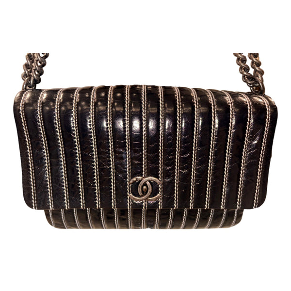 Chanel Black Vertical Stitch Flap Bag CC Logo Silver Chain Shoulder Bag in Black, authentic pre-loved handbag, image 9