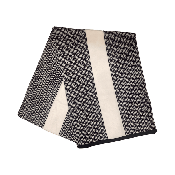 Fendi FF Print Nero and Bianco Knitted Wool Scarf in Black and White, authentic new scarves & shawl, image 1