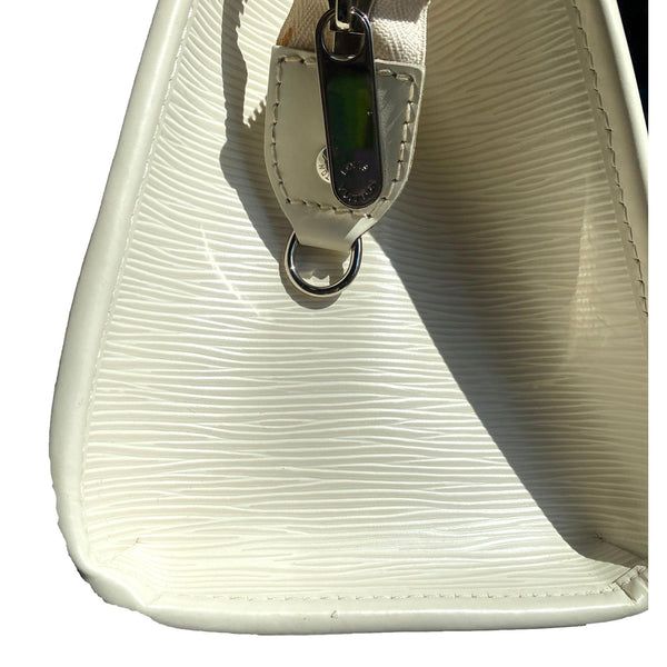 Louis Vuitton Madeleine PM White Epi Leather Shoulder Bag in White, authentic pre-loved handbag, image 7