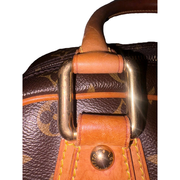 Louis Vuitton Manhattan GM Shoulder Bag in Monogram Canvas with Leather Trim in Red, authentic pre-loved handbag, image 6
