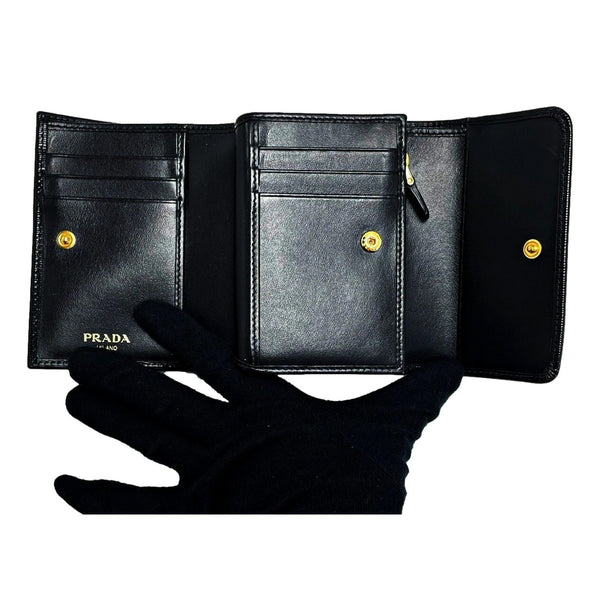 Prada Vitello Move Nero Black Trifold Coin Zipper Snap Card Holder Wallet in Black, authentic new wallet, image 3