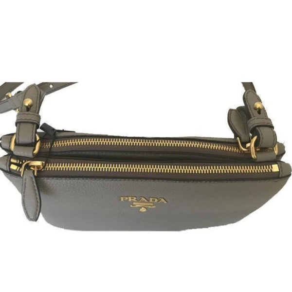 Prada Vitello Phenix Argilla Gray Leather Logo Plaque Crossbody Bag — photo 4